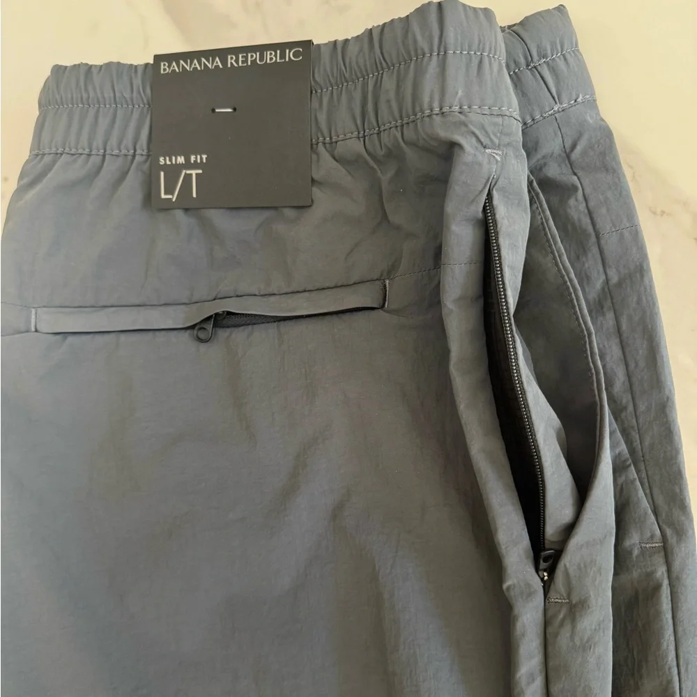 NWT - Banana Republic Men's Joggers - Discontinued!